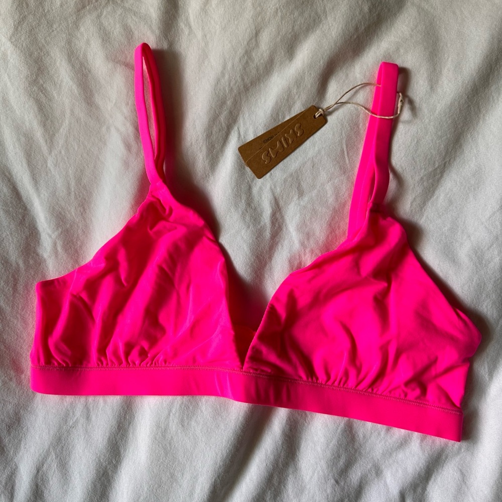 Neon pink skims fits everybody triangle bralette - Picture 2 of 4